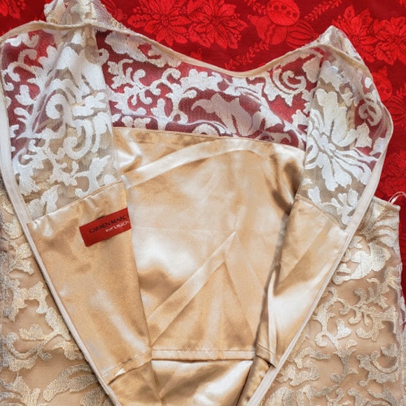 Carmen Marc Valvo Infusion Foiled Lace Shift Dress - Picture 4 of 7